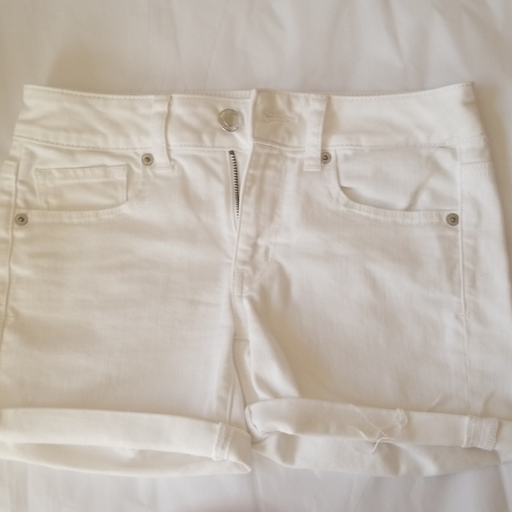 AE jean shorts white, 2